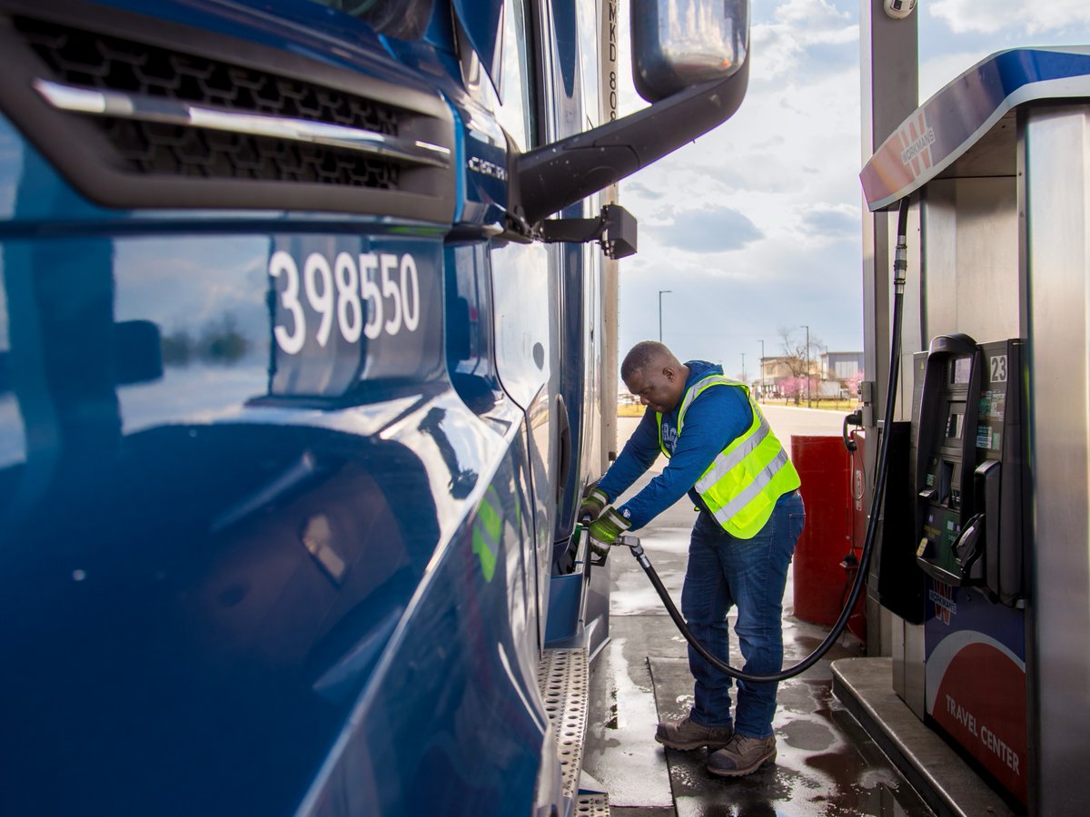 Calling all owner operators! You can enjoy some of the best rates and discounts in the industry when you contract with J.B. Hunt. Visit the link below to see our full list of owner operator advantages. bit.ly/4hFFXTD