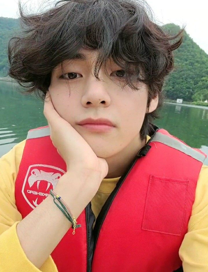 taehyung pics ✰ tweet media