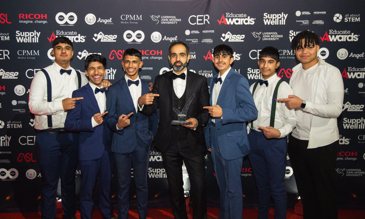 All the best to everyone attending the <a href="/EducateAwards/">Educate Awards</a> tonight. It's truly a magical evening. Happy and excited for you all. Enjoy!! Lot's of Love from <a href="/thehollinslancs/">The Hollins</a> and @letsbe_f
🥳🥳🥳