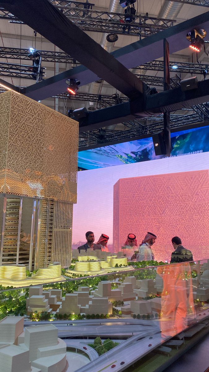arch_Talall's tweet photo. مُلفت جداً حجم المشاريع الكبرى المشاركه في معرض #سيتي_سكيب . والمُلفت اكثر حجم الوعي العمراني الكبير الي قدمته الكثير من المشاريع المشاركة. 
#Cityscape2024 https://t.co/opVeWReyxc