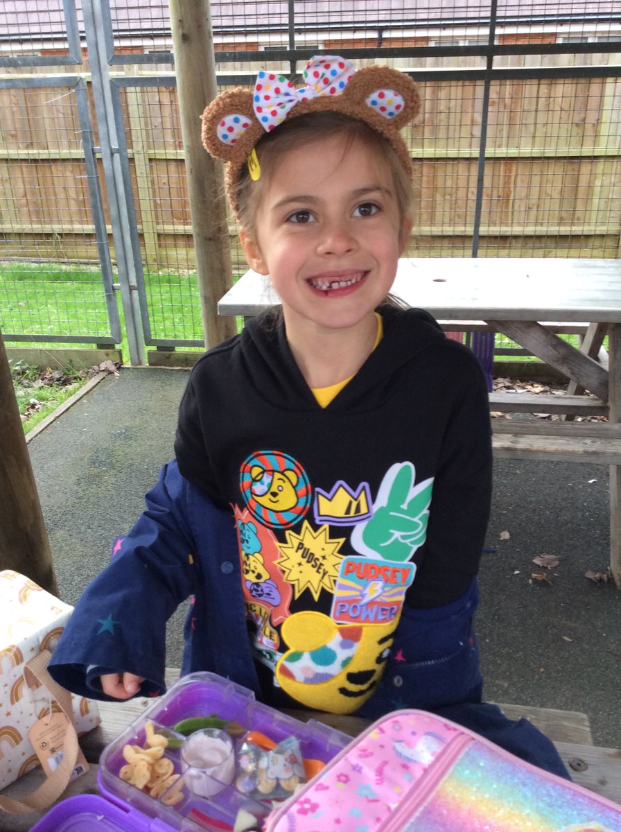 Gravenhurst Academy celebrating Children in Need! Today we dressed in non school uniform to help raise funds for the wonderful charity. #ChildrenInNeed #BESTfamily 😊