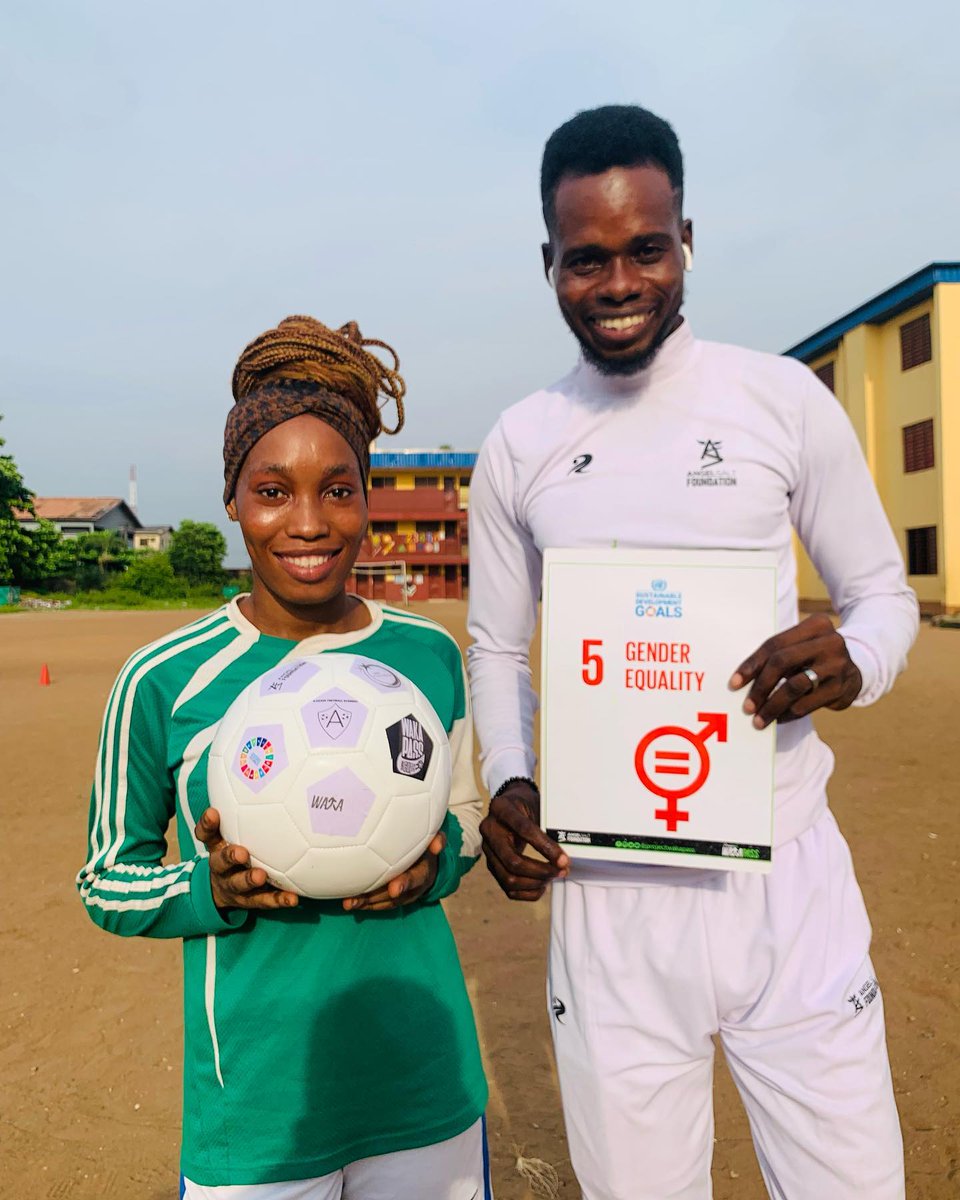 ProjectWakapass's tweet photo. Meet the joyful Ajoke of Ajibade FA posing with the #genderequality card. A cute and creative midfielder holding it down among boys on the pitch, and remarkably a teacher off the pitch. She’s an inspiration.
#WakapassTour #ProjectWakapass #WakapassChampionsCup #Football https://t.co/FI31ErDwWA