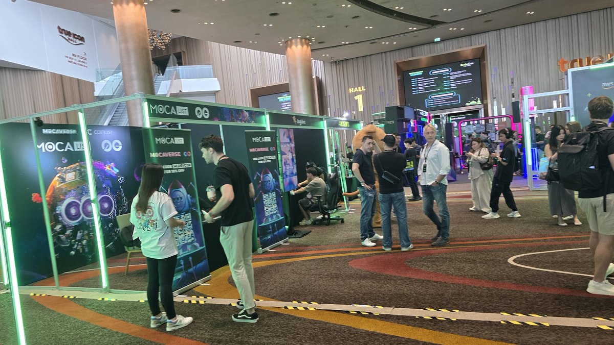 TheCuriousGuru's tweet photo. Team LFG Incorporated in action.
@coingecko
@LFGincorporated
@yellowpantherx
#GeckoCon
#Web3
#THBW2024
#Devcon2024 https://t.co/dQroTiV7zC