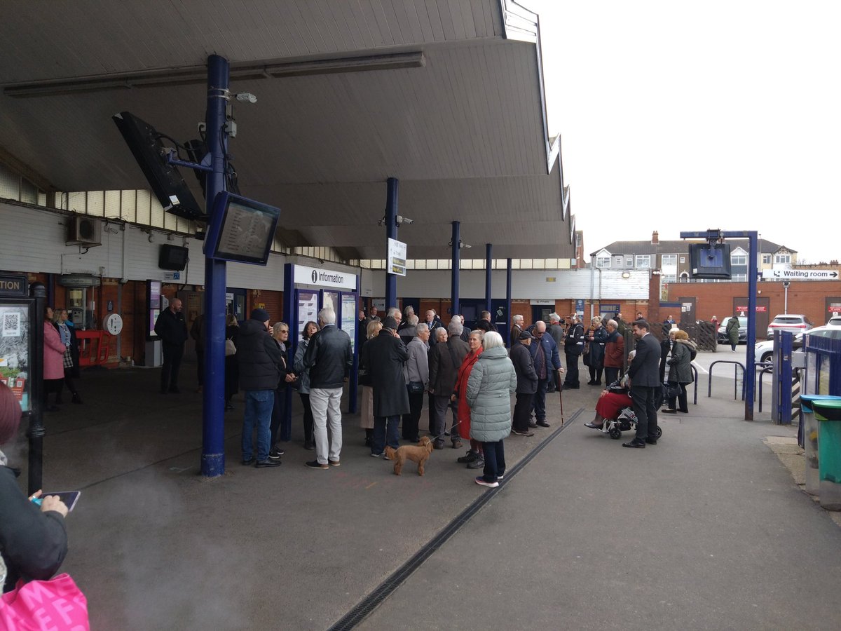 Raring to go at #cleethorpes station with #Watkin plaque unveiling 😀
