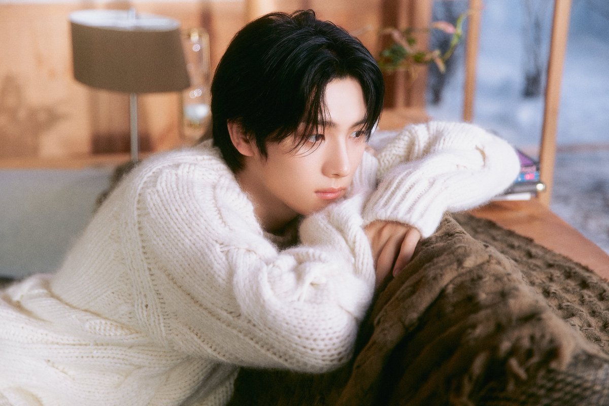 TWS : 1st Single 'Last Bell' Official Photo 2 #YOUNGJAE #영재