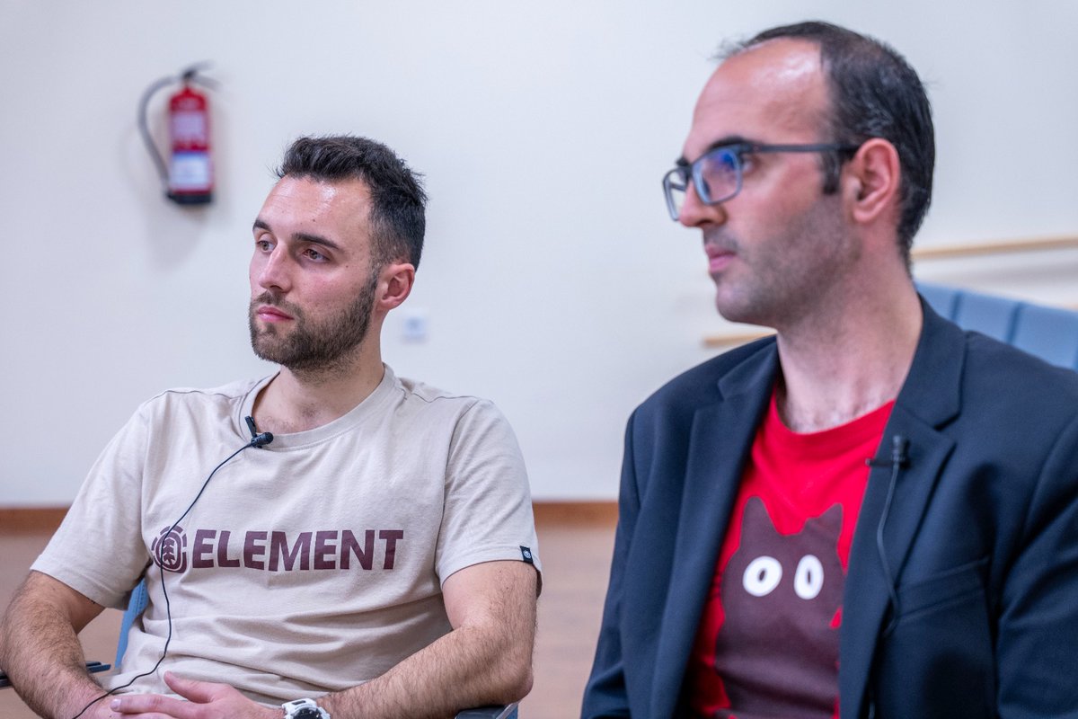 HospitalJaen's tweet photo. Nueva edición de @conversacionessinbata en el @HospitalJaen a cargo de Fernando Gálvez y Carlos Rodríguez, en el salón de actos del centro Puerta de Andalucía, para valorar nutrición y ejercicio en pacientes oncológicos
@FIBAO @saludand @Saludand_Jaen @FrodoGalmon @HumanizAndal https://t.co/6LcIKO513R