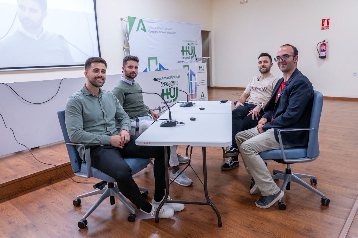HospitalJaen's tweet photo. Nueva edición de @conversacionessinbata en el @HospitalJaen a cargo de Fernando Gálvez y Carlos Rodríguez, en el salón de actos del centro Puerta de Andalucía, para valorar nutrición y ejercicio en pacientes oncológicos
@FIBAO @saludand @Saludand_Jaen @FrodoGalmon @HumanizAndal https://t.co/6LcIKO513R