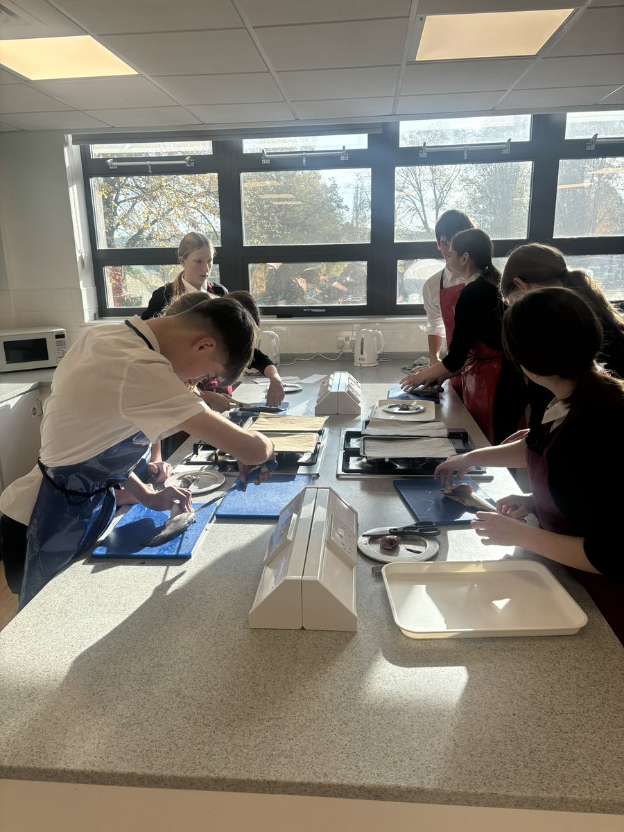 AGS_FT's tweet photo. Y10 got to grips with filleting Rainbow Trout this week, working in pairs to fillet a fish, pin bone it, then got to season and cook it and enjoy the delicious results, while discussing the nutrition benefits of eating a portion of oily fish each week. #highskills #consolidation https://t.co/QatrqSGNm9