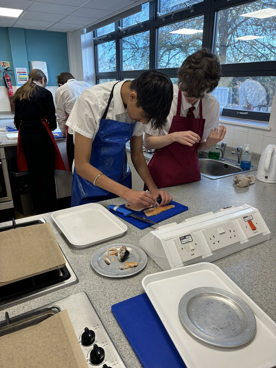AGS_FT's tweet photo. Y10 got to grips with filleting Rainbow Trout this week, working in pairs to fillet a fish, pin bone it, then got to season and cook it and enjoy the delicious results, while discussing the nutrition benefits of eating a portion of oily fish each week. #highskills #consolidation https://t.co/QatrqSGNm9