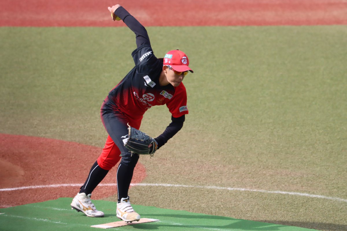 reinaaaooo's tweet photo. だめだ。
ソフトボールのことしか考えられない。笑
仕事のこと全然頭入らん。 https://t.co/ujffEbnNiB