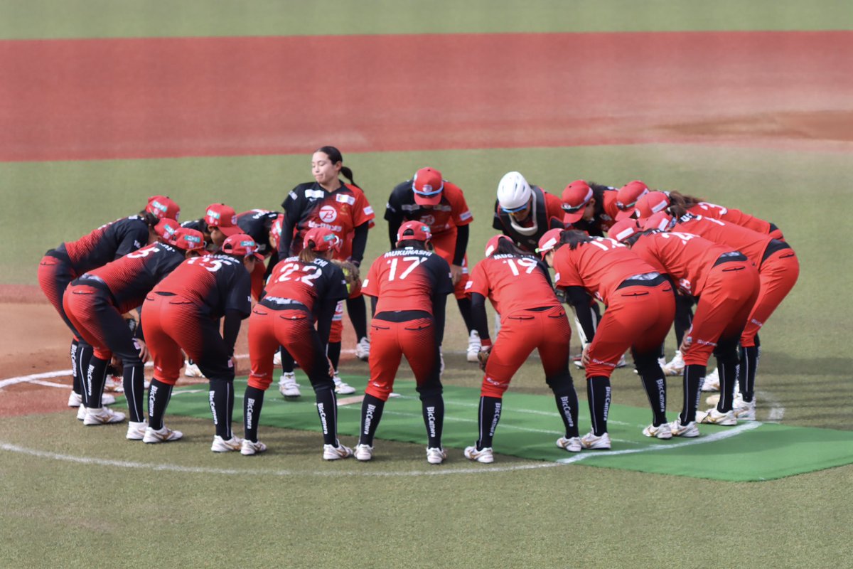 reinaaaooo's tweet photo. だめだ。
ソフトボールのことしか考えられない。笑
仕事のこと全然頭入らん。 https://t.co/ujffEbnNiB