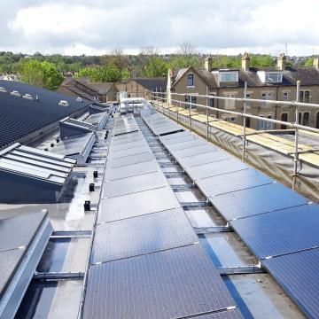CooperativesUK's tweet image. 🌞 Meet #Bradford’s #communityenergy pioneers! 👋

🤩 And discover how Bradford Community Energy’s solar arrays are saving local community centres money while reducing carbon emissions and helping save the planet too! 🌍

💪 All made possible thanks to a community share offer and