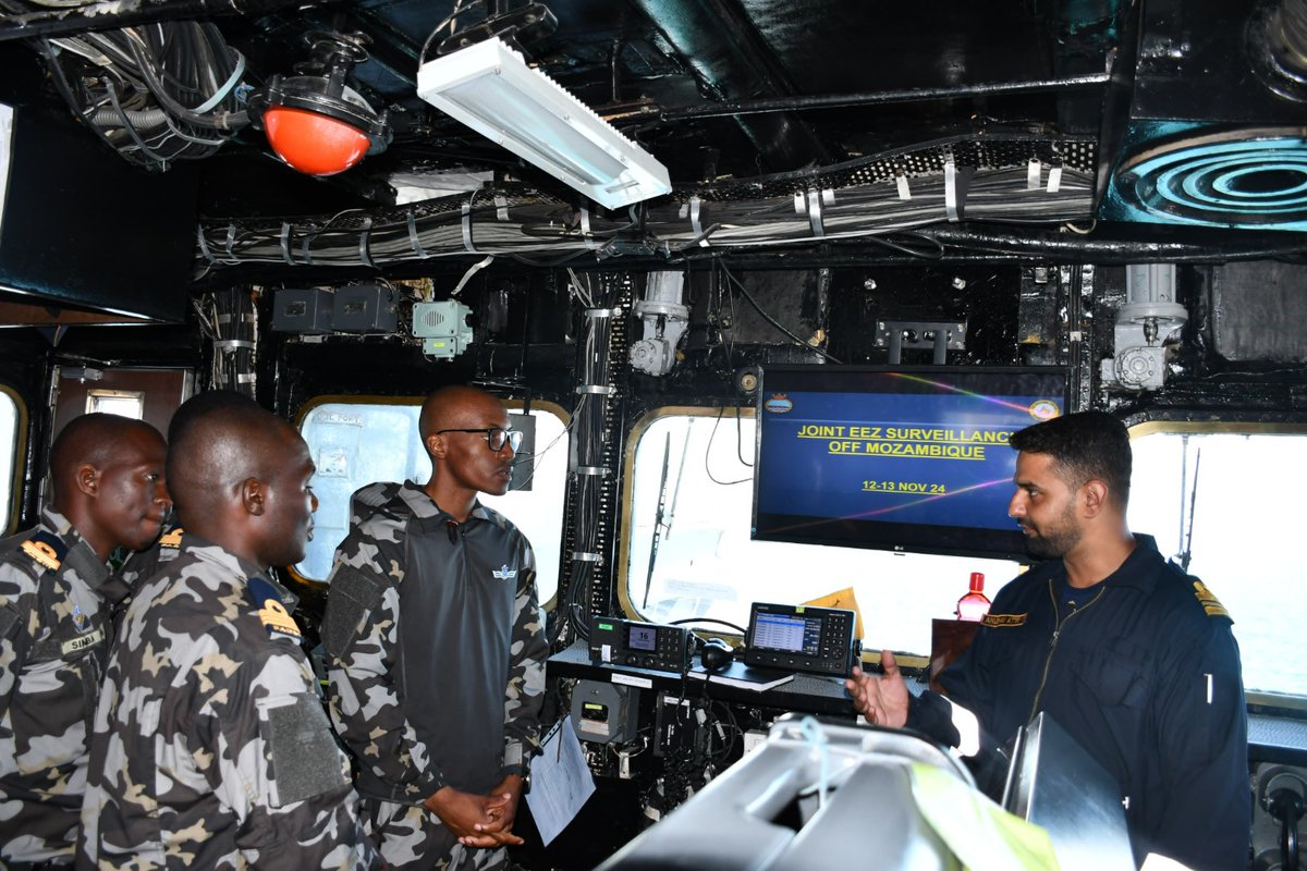 indiannavy's tweet photo. A united front for maritime safety! 

#INSGharial, on departure from Port Nacala, Mozambique, undertook joint #EEZ patrol with #MozambicanArmedForces personnel embarked from 12 to 13 Nov 24.

During joint EEZ patrol, the sea riders were also imparted training on #NBCD, #VBSS, Engine & Switchboard controls.
🇮🇳-🇲🇿 🤝

@IndiainMoz