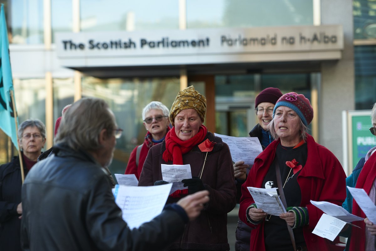 It was brilliant to be at the Scottish Parliament yesterday to call for Scotland to back the Fossil Fuel Treaty! 🙌🏽

The treaty would help bring a just transition that leaves no country, worker or community behind.

Learn more and sign our petition: act.globaljustice.org.uk/ending-fossil-…