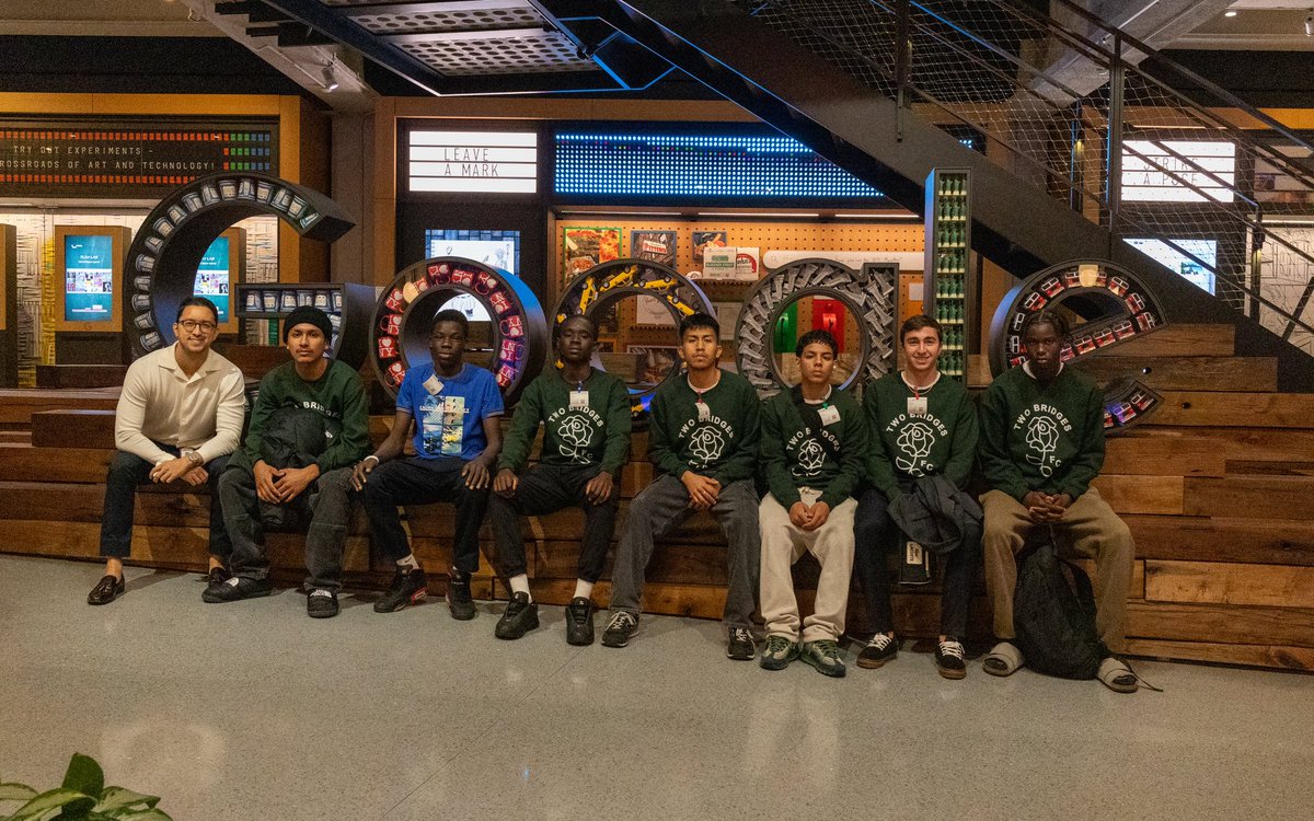 Two Bridges Football (Social) tweet media