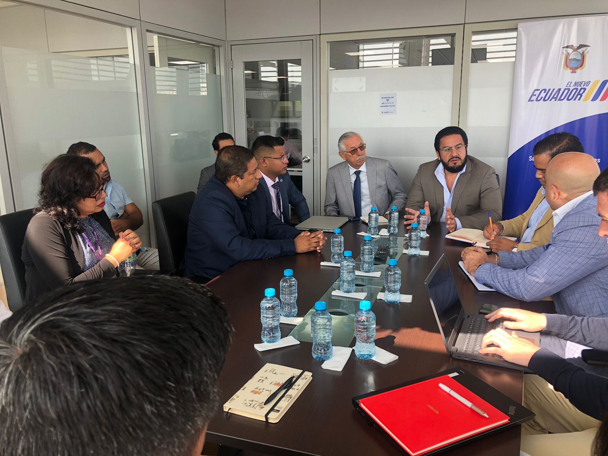 Asistimos a la primera reunión de trabajo del comité de alianzas público-privadas en la ciudad de Quito. Analizamos los mecanismos de fortalecimiento del Proyecto de agua para Bahía de Caráquez y Leonidas Plaza en conjunto con el MAATE y SIPP