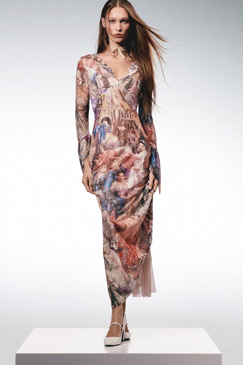 Desigual y Maria Escoté firman una nueva colección donde se fusionan Maria Antonieta, los colores pastel y la comodidad con una aura rebelde.
metalmagazine.eu/post/desigual-…