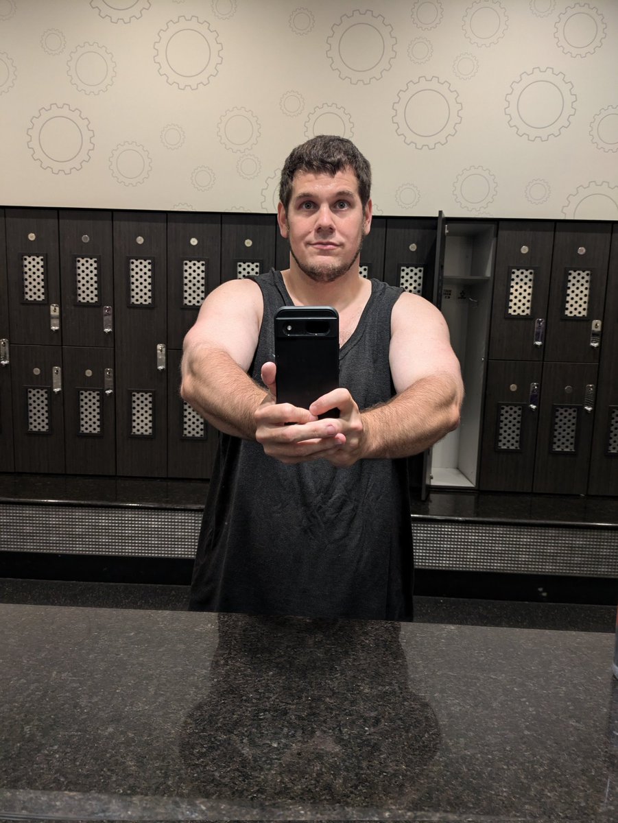 ross_write's tweet image. Gym before work