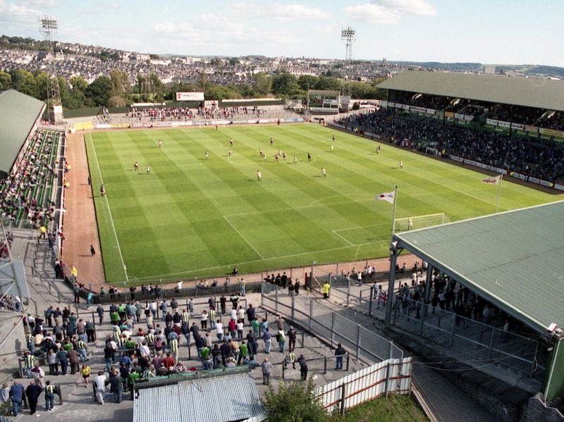 Home Park, 1997 💚

📷 Greens On Screen 

#pafc