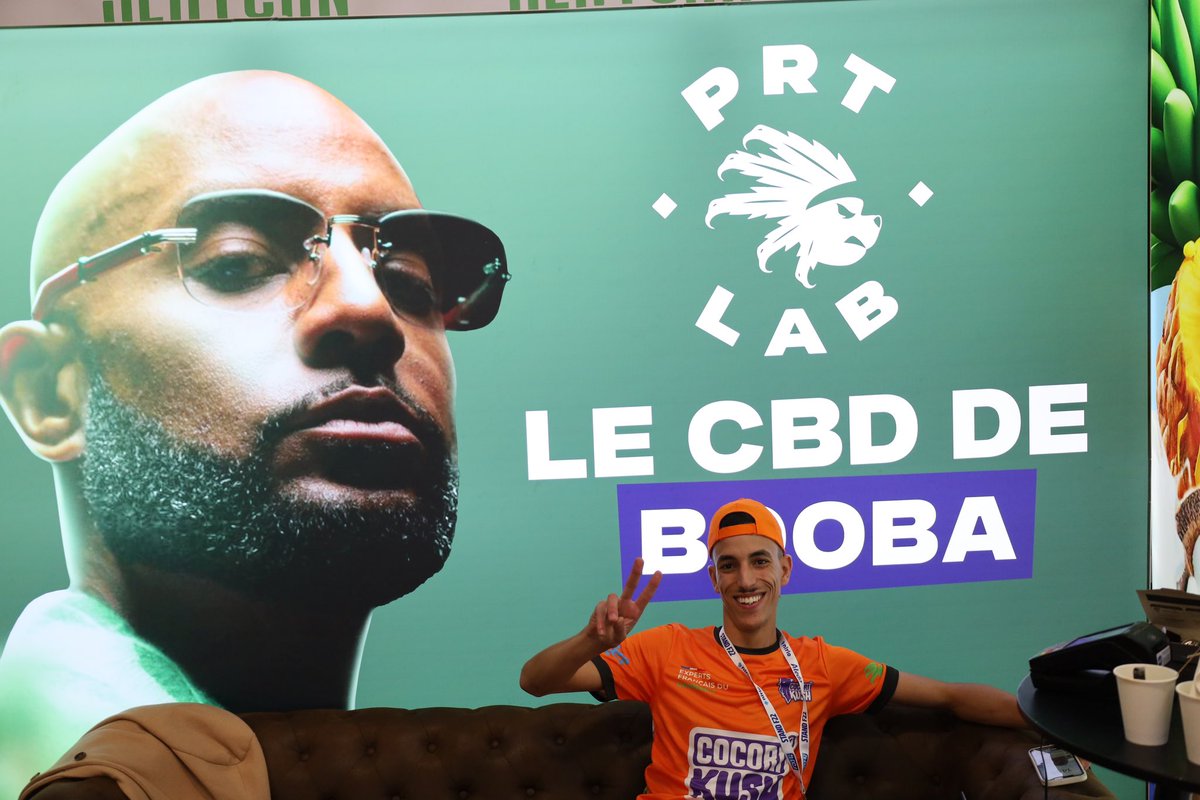 KaznOvertime's tweet photo. Voilà comment Booba a eu un maillots des verts 

On lui a filé ici au Losange Expo à Paris 

PRT LAB X COCORIKUSH https://t.co/2n0gHyTZqn