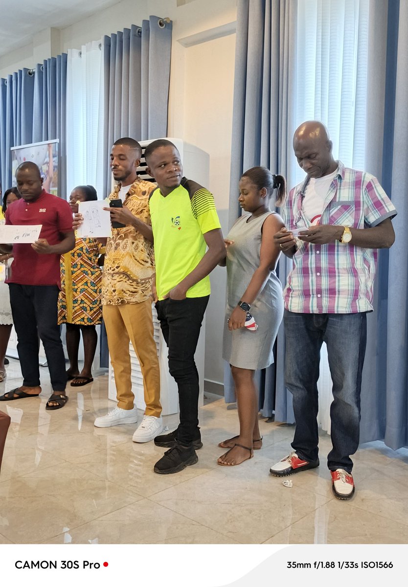 ASKfewghana's tweet photo. Volunteers of the Foundation For Environmental Watch actively involved in presentation on the OVP Final Preparatory Meeting organized by Ghanet Ghana under the The Global Fund Grant Cycle 7.
#SDG3goodhealthandwellbeing
#HIVTESTchallenge
#SDG3
#aidsawareness
#hivstigma https://t.co/2bnCmpBo9G