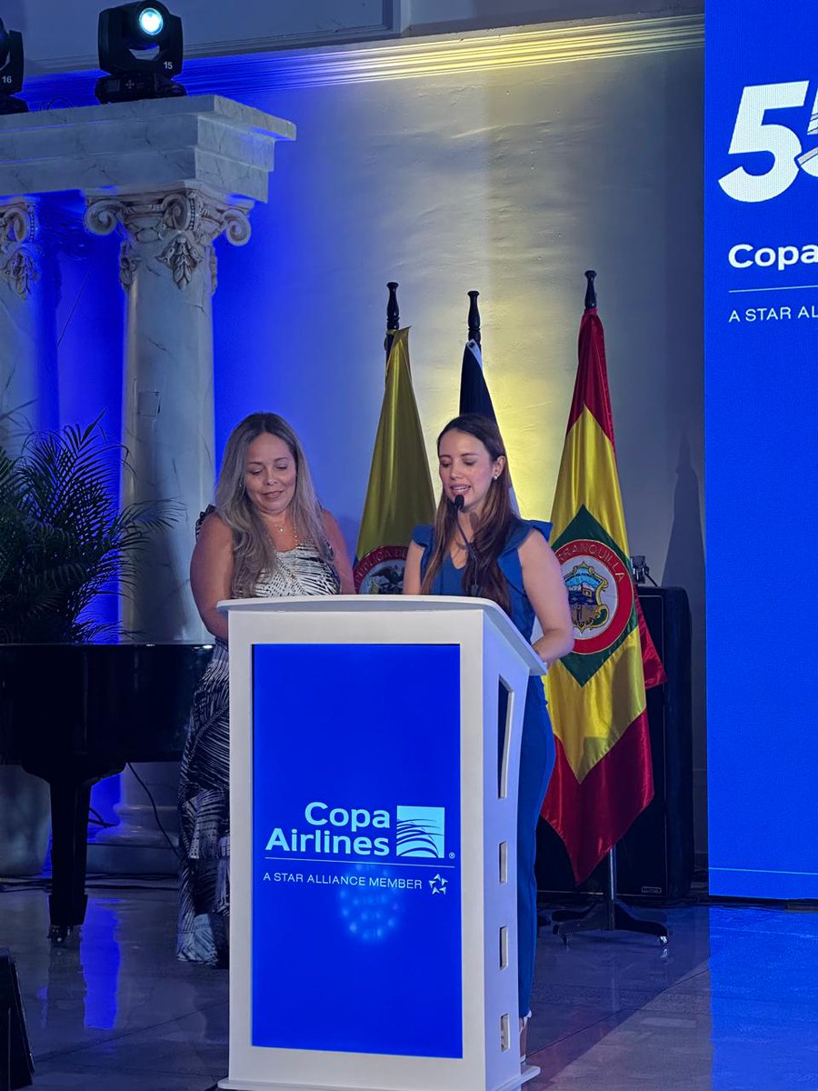 ➡️Desde ANATO Nacional, su presidente ejecutiva, <a href="/PaulaCortesC/">Paula Cortés Calle</a>, la Junta Directiva Nacional y las #AgenciasdeViajes Asociadas, le otorgaron un reconocimiento a <a href="/CopaAirlines/">Copa Airlines</a> en su aniversario número 55 de operaciones en nuestro país. Exaltamos su labor al permitir la conexión de