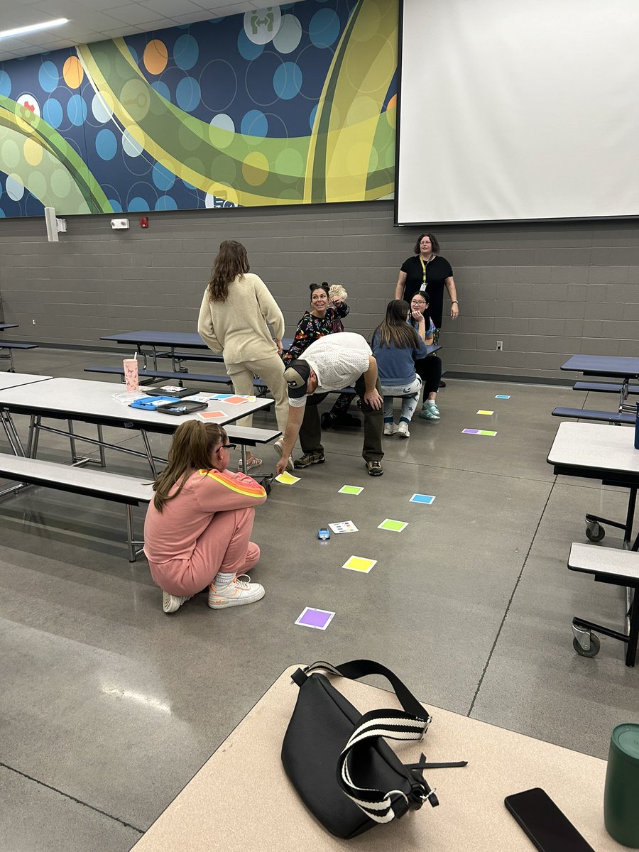 SarahMcClureFW's tweet image. Great Friday morning at Scott Academy using @Sphero indi cars. I love seeing teachers have so much fun exploring, especially on a rainy Friday morning!!  #FWCS