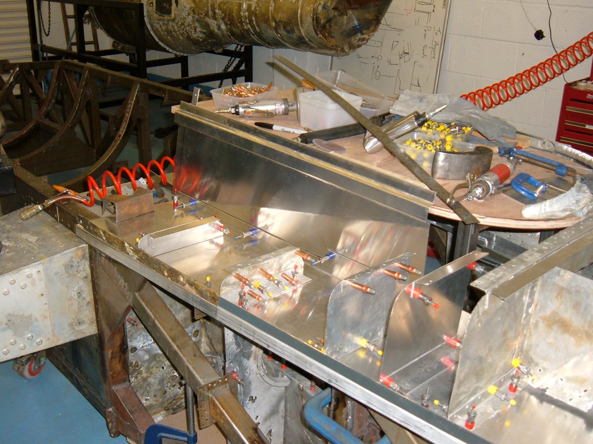 bluebirdk7's tweet photo. It's the original remains of the cockpit opening. It was torn off & shredded then scattered all over the lakebed at the point of impact. We built new panels to begin with.
#bluebird #fabrication #metalshaping https://t.co/XNFd3MqGJh