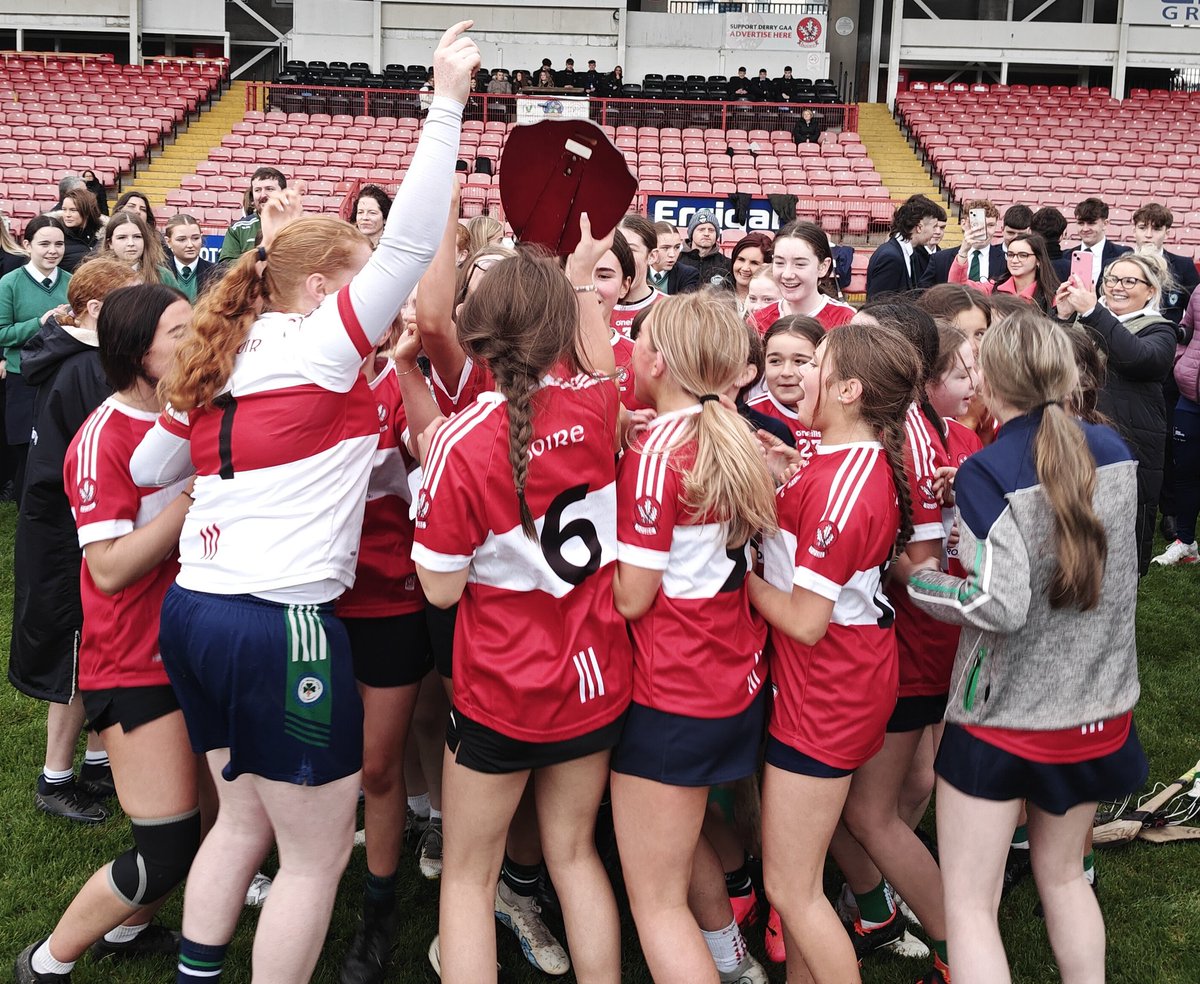 SPDPe's tweet image. Congratulations to our Under 16 Girl&apos;s Camoige team who won the @UlsterPPCamogie Junior Medallion Shield final on a scoreline of @SPDPe 5-04 V @StColumbasStran 2-07 today.
