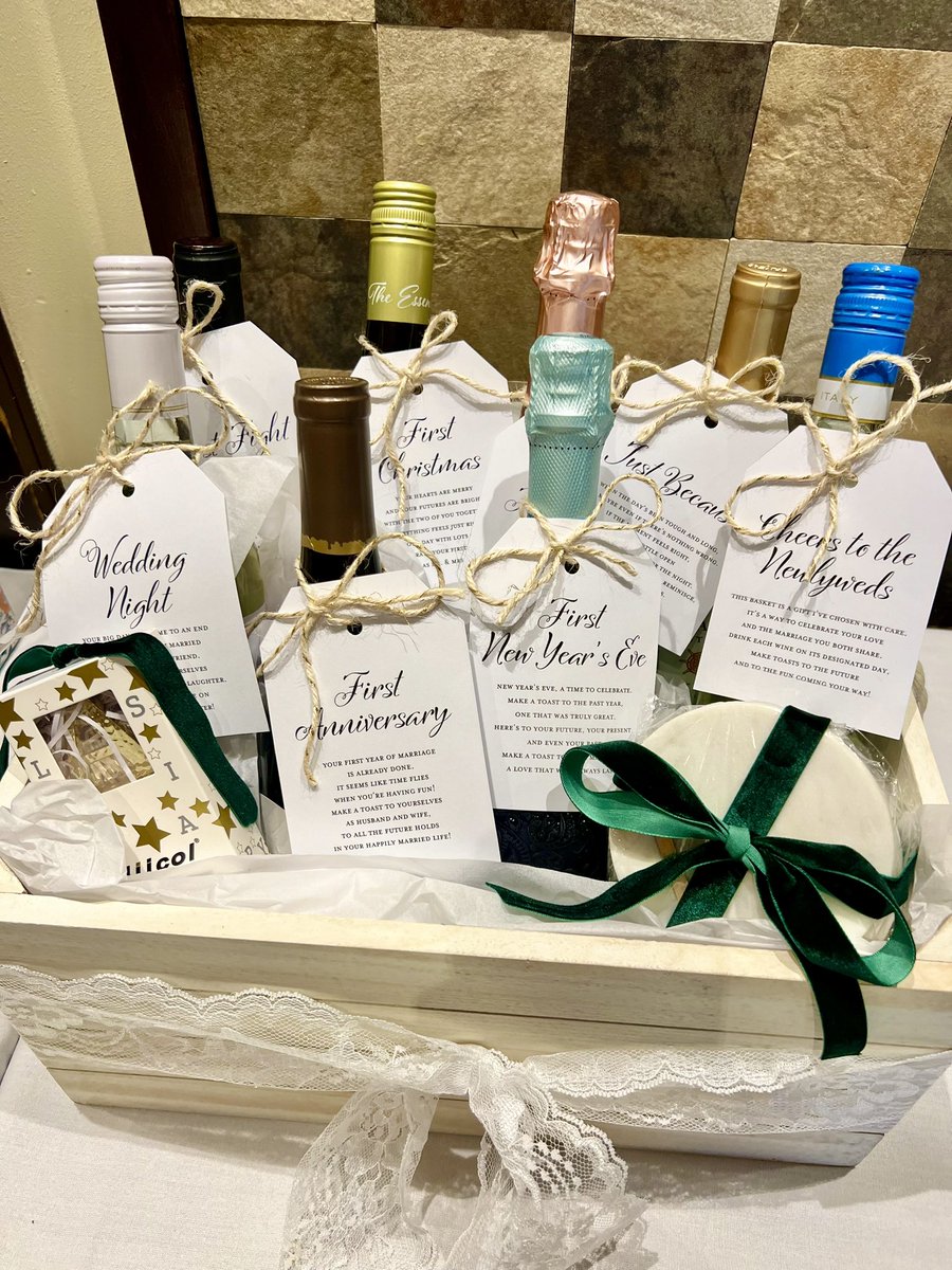 ginamarriee's tweet photo. bestie bridal shower day 🌿💜 https://t.co/FPE3PAmXtY