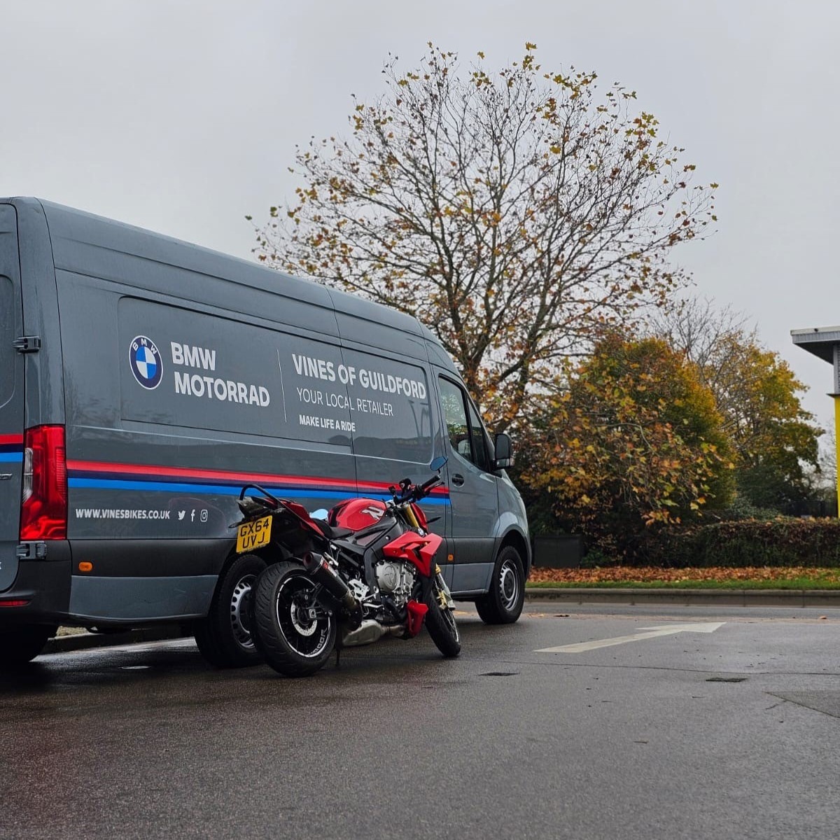 Service made simple! 🚐 Enjoy free collection and delivery within 20 miles with BMW Motorrad. Let us handle the logistics while you focus on the ride. #BMWMotorrad #RideEasy #ServiceWithConvenience