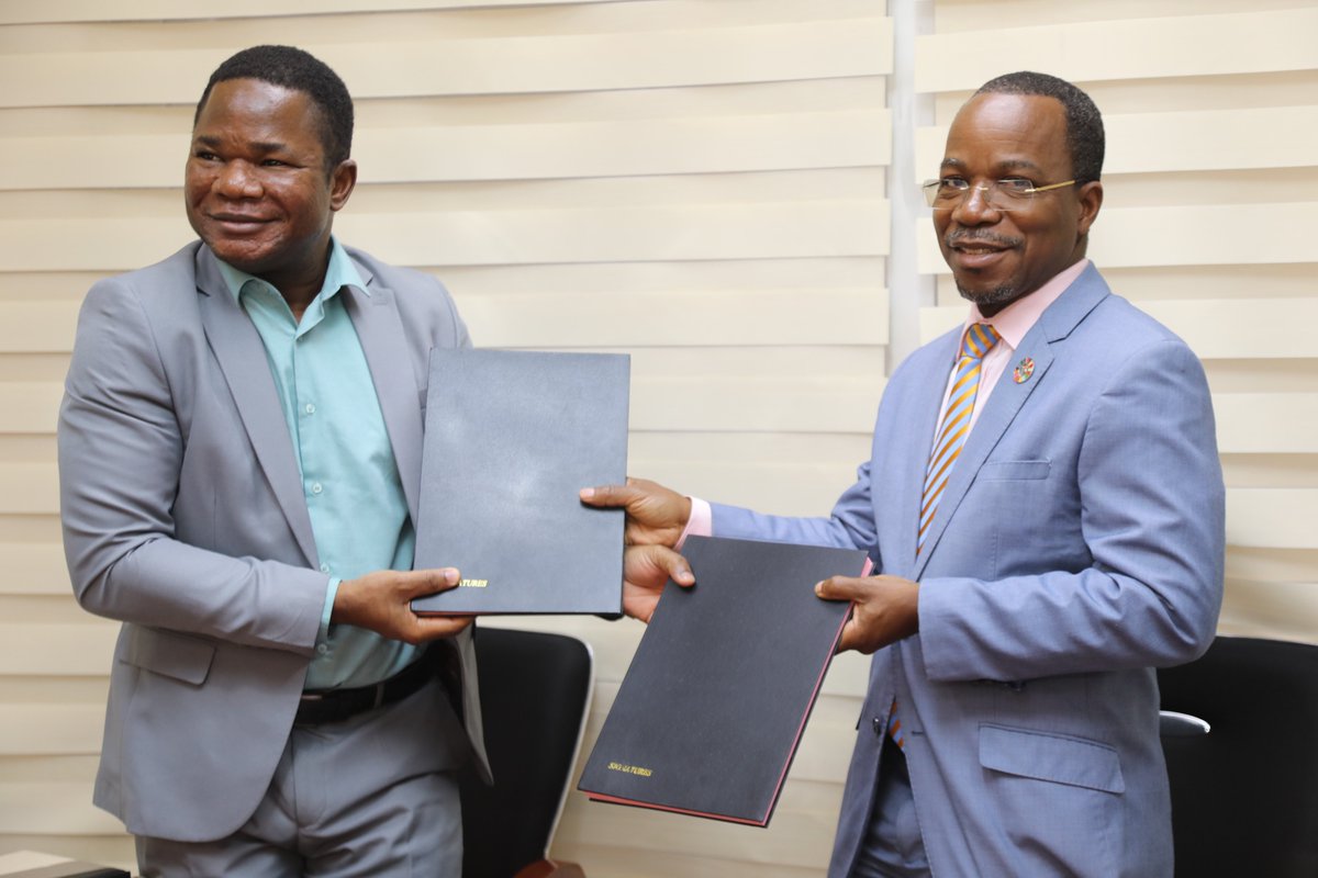 Encore un Grand Pas avec #Fati😍
<a href="/unfpa_benin/">UNFPA Bénin CO</a> et SOS Villages d’Enfants ont signé ce jour, un Mémorandum d’Entente pour promouvoir l’accès des jeunes aux Droits et à la Santé Sexuelle et Reproductive via les outils innovants <a href="/mvmcapp/">Ma Vie Mon Choix</a> et #Wakatoon (Les Aventures de #Fati ✍️)