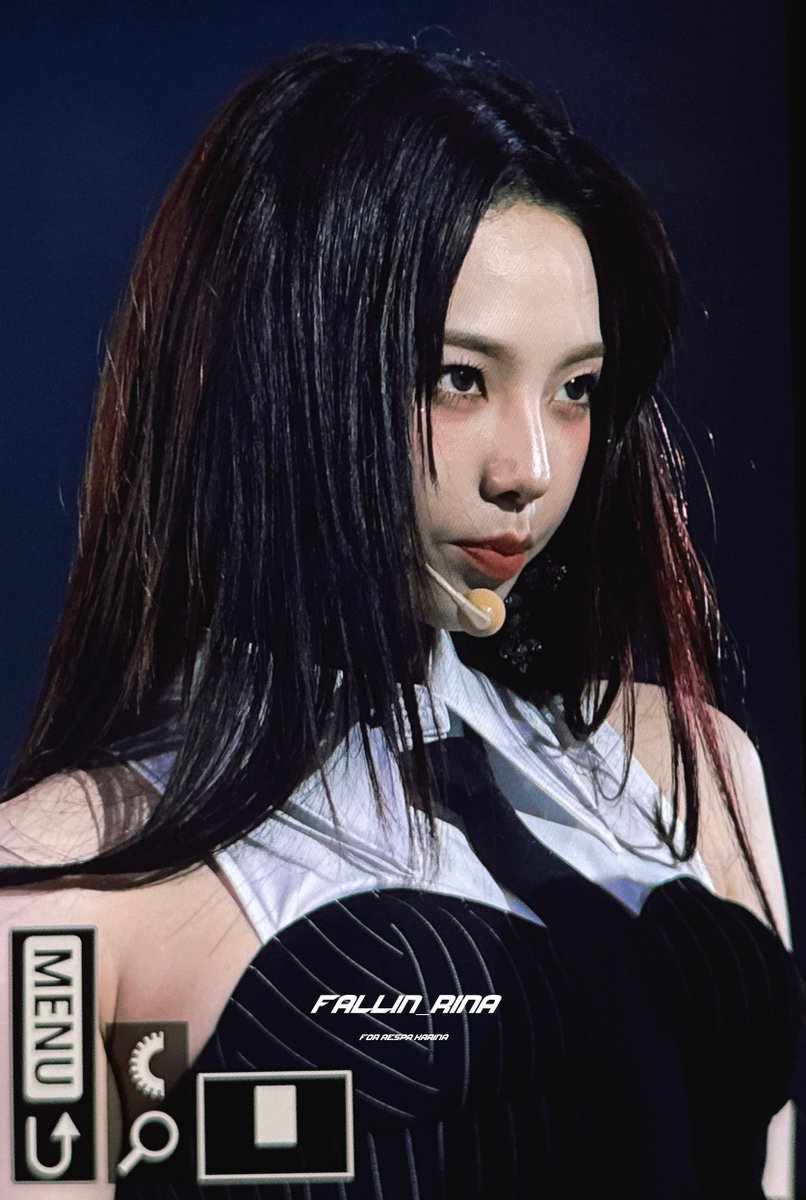 fallin_rina's tweet photo. 241115 틱톡 어워즈

#에스파 #aespa
#카리나 #KARINA #エスパ https://t.co/wMU90LGWs7