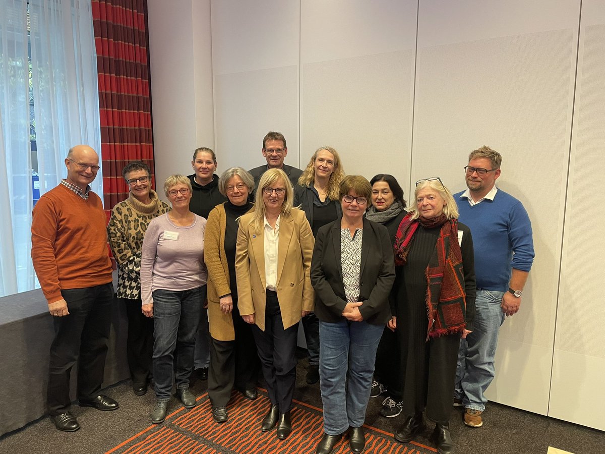 PTK Hessen (@ptk_hessen) on Twitter photo Landesvorbesprechung #PTKHessen zum 45. Deutschen Psychotherapeutentag in Berlin. <a href="/HoefflerKarlWil/">Karl-Wilhelm Höffler</a> <a href="/AriadneSartoriu/">Ariadne Sartorius</a> <a href="/Wiesemueller/">Birgit Wiesemüller</a> @DrHeikeWinter <a href="/Sabine_Wald_/">Sabine Wald</a> <a href="/KaiserFlorian/">Florian Kaiser</a> Landesvorbesprechung #PTKHessen zum 45. Deutschen Psychotherapeutentag in Berlin. <a href="/HoefflerKarlWil/">Karl-Wilhelm Höffler</a> <a href="/AriadneSartoriu/">Ariadne Sartorius</a> <a href="/Wiesemueller/">Birgit Wiesemüller</a> @DrHeikeWinter <a href="/Sabine_Wald_/">Sabine Wald</a> <a href="/KaiserFlorian/">Florian Kaiser</a>