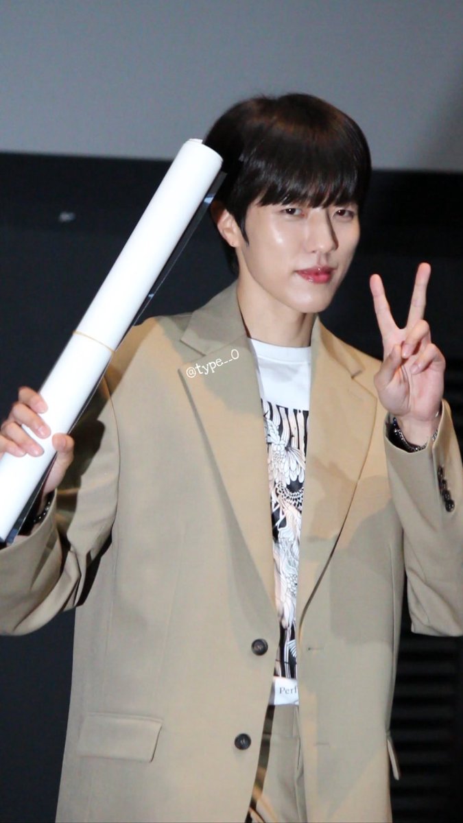 241110 이성열 <4분44초>무대인사
ㅎㅎ 너! 찾았다!✌🏻
#이성열 #성열 #4분44초 #인피니트 #인스피릿 #infinite #inspirit