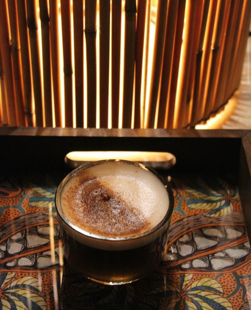 Sahara_solace's tweet photo. 🎄The Prekese and butterscotch Martini

Excited to welcome back the Espresso Martini in a new @ashersips style. Featuring @saharasolace butterscotch liqueur, Prekese infused vodka and @goldcoastroasters espresso. 

📍Only Available at Meet Me There https://t.co/TYmCGnLBmR