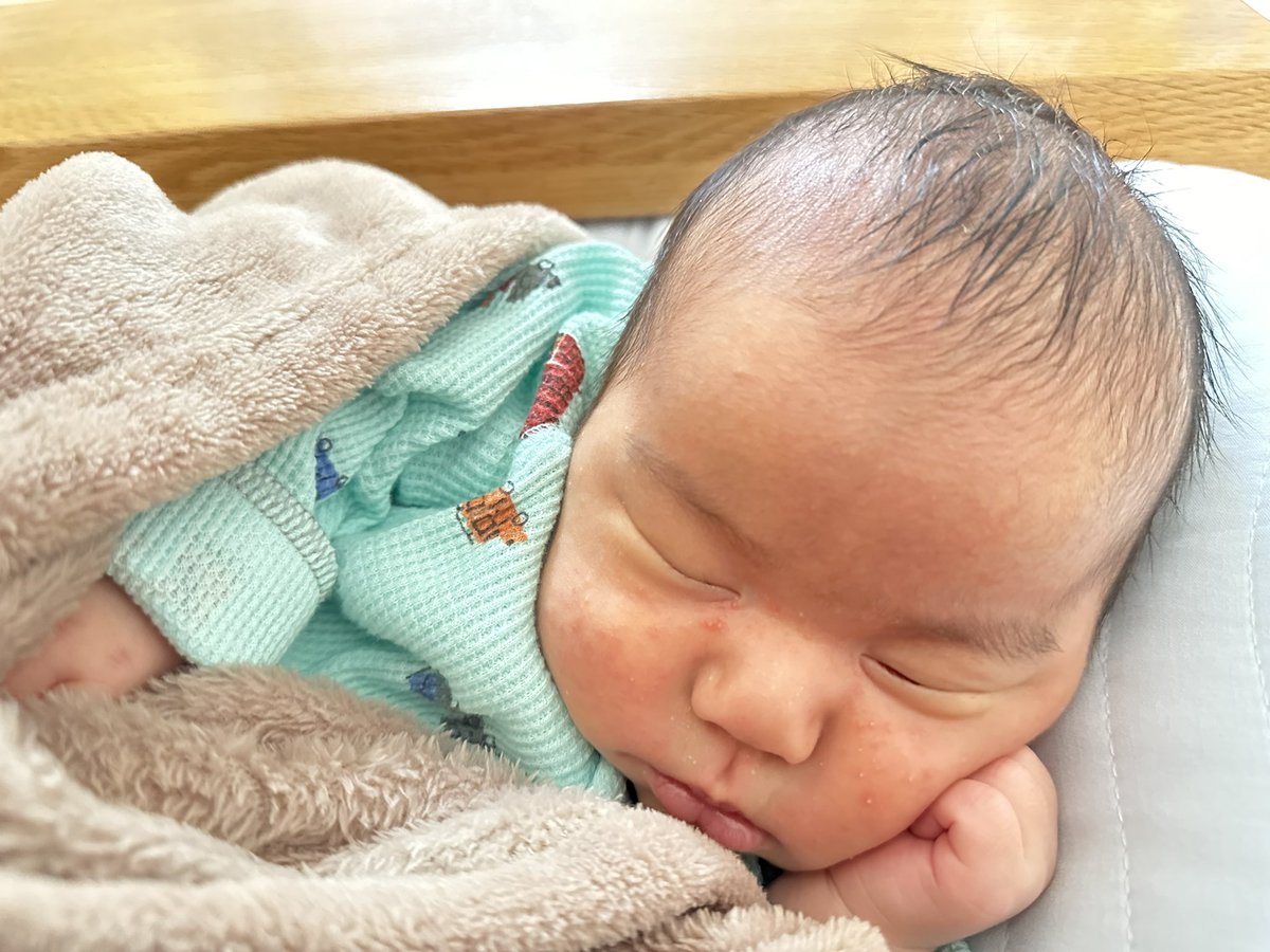 muu883Harley's tweet photo. 寝てるだけやのに癒される👶🏻💗 https://t.co/cwY0swDCS2