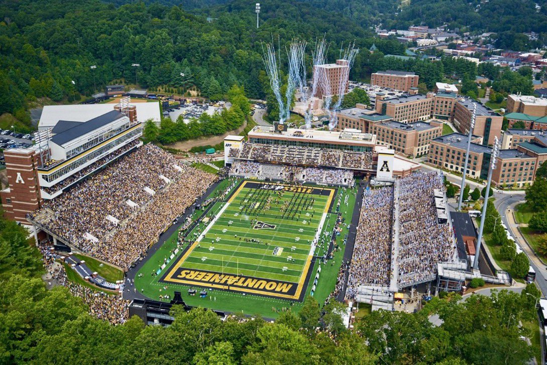 KingstonRust's tweet image. Grateful and blessed to receive an offer from @AppState_FB Thank you @coach_sclark @CoachFrankPonce @CoachAlecCobb @IanMartinezFB 

@golemanfootball @footballhotbed @nxgncamps @qbhitlist @slyjohnson3 @andy_V @SWiltfong @ChadSimmons @Andrew_Ivins @johngarciajr @adamgorney…