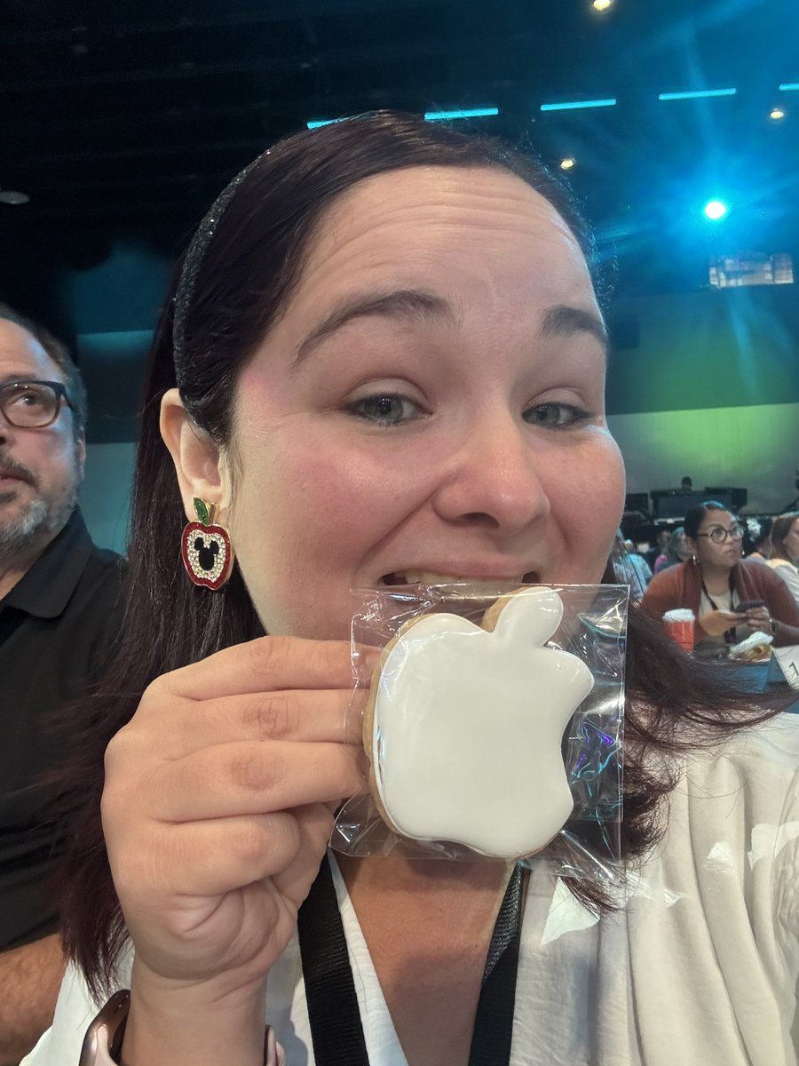 Day 2 at Apple Distinguished Schools Leadership Academy! Getting to the CORE of seeing a creative future in education! 🍎 #appledistinguishschools