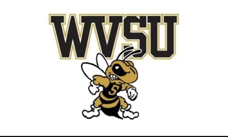 winfieldhsfb's tweet photo. Congrats to Aiden Hernandez on his 1st offer! 🟢⚪️⚫️🙏 https://t.co/iRzlXjDlaK