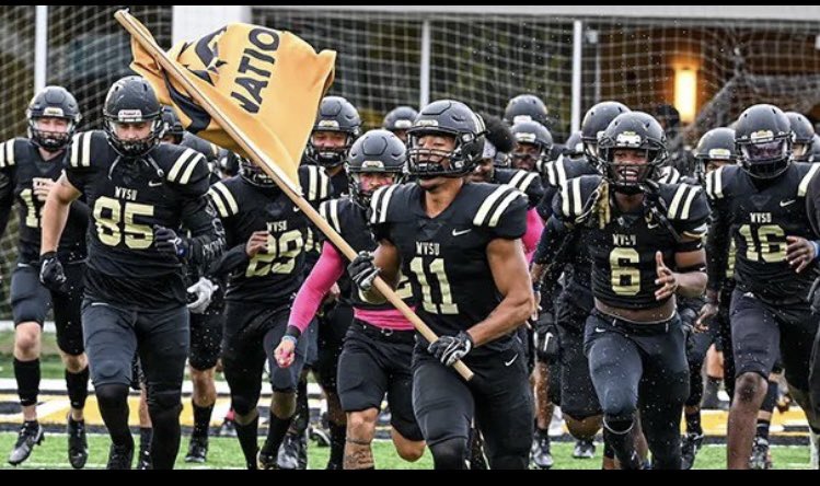 winfieldhsfb's tweet photo. Congrats to Aiden Hernandez on his 1st offer! 🟢⚪️⚫️🙏 https://t.co/iRzlXjDlaK