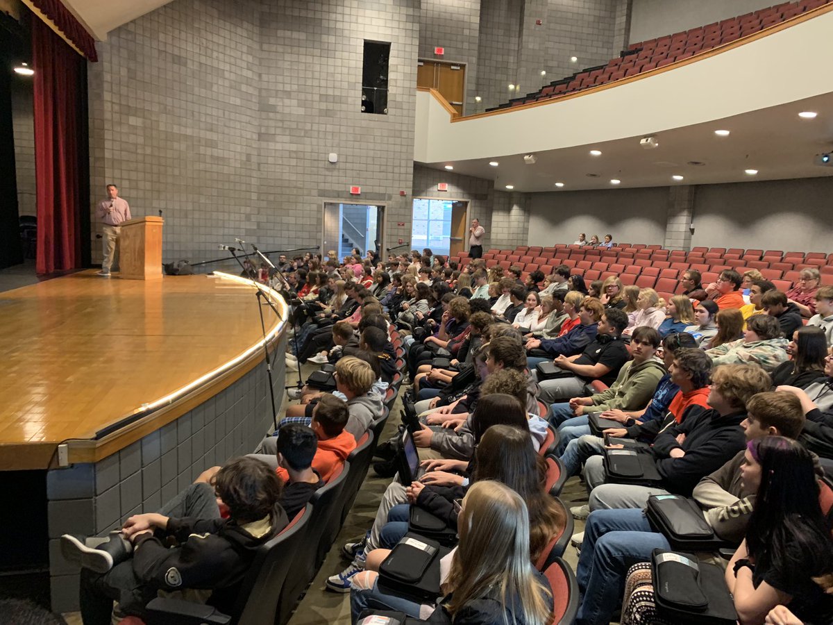 GuidanceRchs's tweet photo. Thank you, Mr. Duritsch, for presenting WCC options for our sophomores. Sophomores, check email for program selection.  Permission slips to visit next Friday are in the guidance office-due at close of school Monday, Nov 18 https://t.co/0iwoMeLvmK