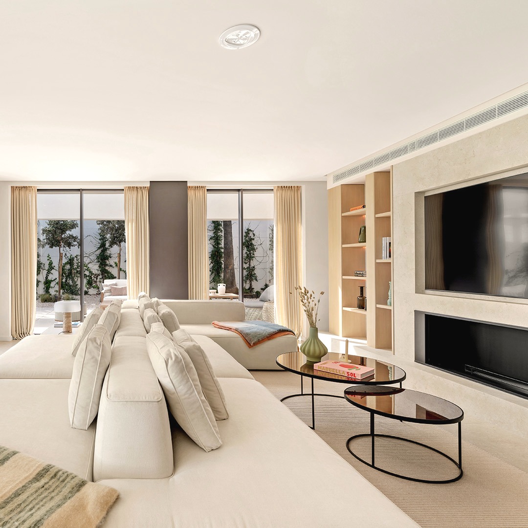 Benarrochestate's tweet photo. Stunning Modern Design Villa with incredible features 🏠 

📍Los Naranjos, Nueva Andalucia
4 Bedrooms
5 Bathrooms
685 m² Built

Take a look at our website: https://t.co/QPCSLzunSv

Ref. 208-01929P

#marbellalifestyle #marbellarealestate #forsale #benarroch https://t.co/5ksb5bXYlh