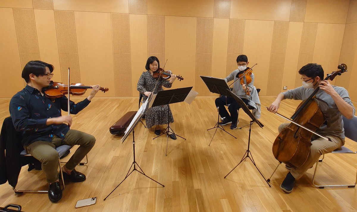 本日はパワフルにリハーサル🎻🎶
チラシにはモーツァルト弦楽四重奏曲のみ記載してありますが、ブランデンブルク協奏曲や平澤先生大活躍のプログラムをご準備致しました😊
11/25やまぎん県民ホールスタジオ2にて皆様のご来場お待ちしております。何卒🙇‍♀🙇‍♀🙇‍♀ 
#弦楽四重奏 #コンサート情報