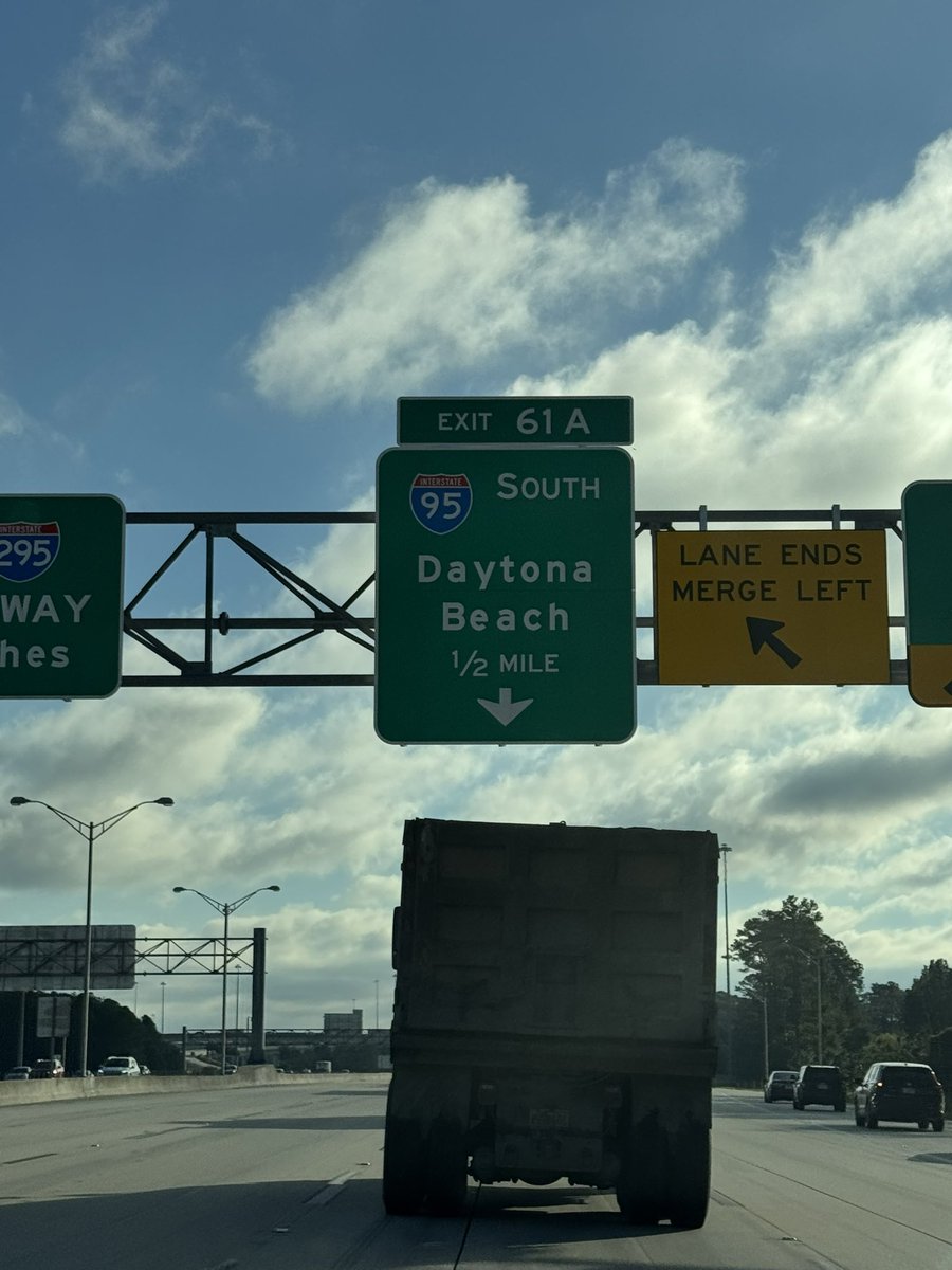 savyfinatic's tweet photo. #finsfam I’m headed south! See yall Sunday! #GoFins #finsup #miamibound https://t.co/ypaD4cIjLT