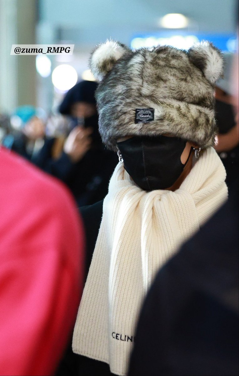 zuma_RMPG's tweet photo. 241115 한국 입국 🇰🇷 

정면샷이 더 귀여워요 🐺🐻

#川村壱馬 https://t.co/McBJUPMzAY