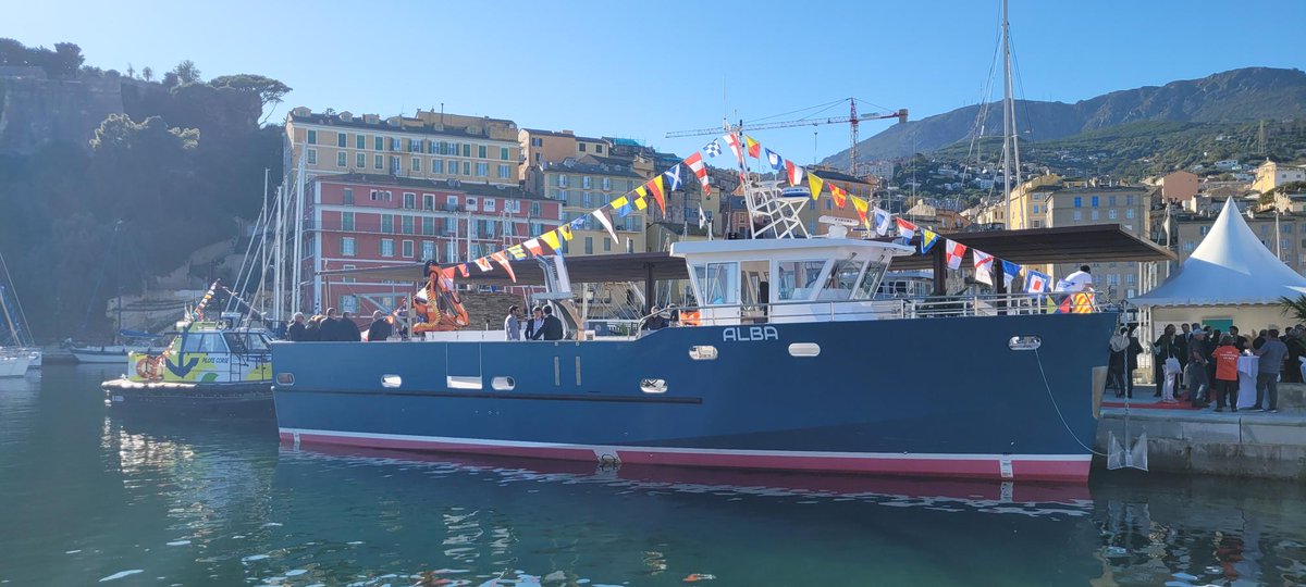 France Hydrogène (@francehydrogene) on Twitter photo #EvénementH2 🍃 | <a href="/FranceHydrogene/">France Hydrogène</a> est présente pour le baptême de l'Alba⛵️, projet de <a href="/LM_Bastia/">Lycée Maritime de Bastia</a>. Ce bateau-école qui a reçu, cette année un prix de l'association, fonctionne à propulsion #hydrogène à partir de piles à combustible de 70 kw. 🔋 #EvénementH2 🍃 | <a href="/FranceHydrogene/">France Hydrogène</a> est présente pour le baptême de l'Alba⛵️, projet de <a href="/LM_Bastia/">Lycée Maritime de Bastia</a>. Ce bateau-école qui a reçu, cette année un prix de l'association, fonctionne à propulsion #hydrogène à partir de piles à combustible de 70 kw. 🔋