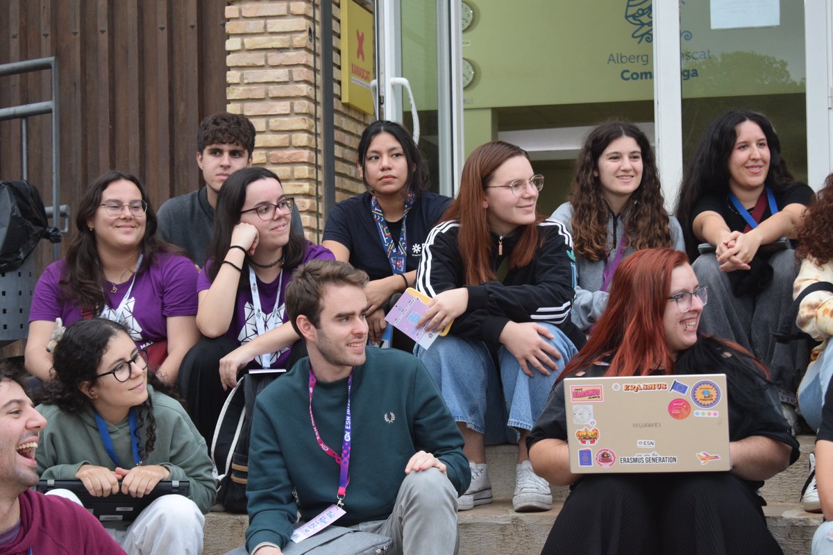 Hace una semana dábamos comienzo a nuestro Local Boards Meeting (LBM) en Comarruga (Tarragona). Un fin de semana de formación y conexión entre más de 100 voluntarias de ESN España 💙🌍