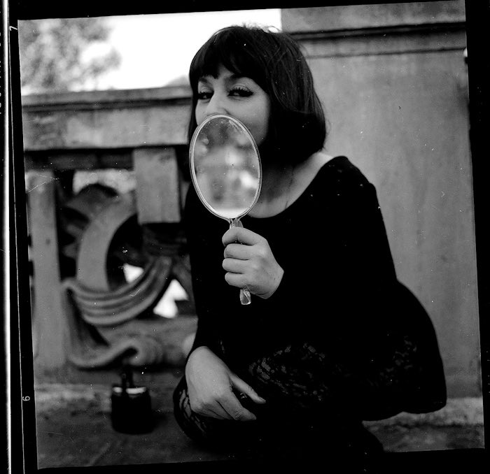 backintheprl's tweet photo. kalina jędrusik w obiektywie tadeusza rolke (1965) https://t.co/WAXjseNcfH