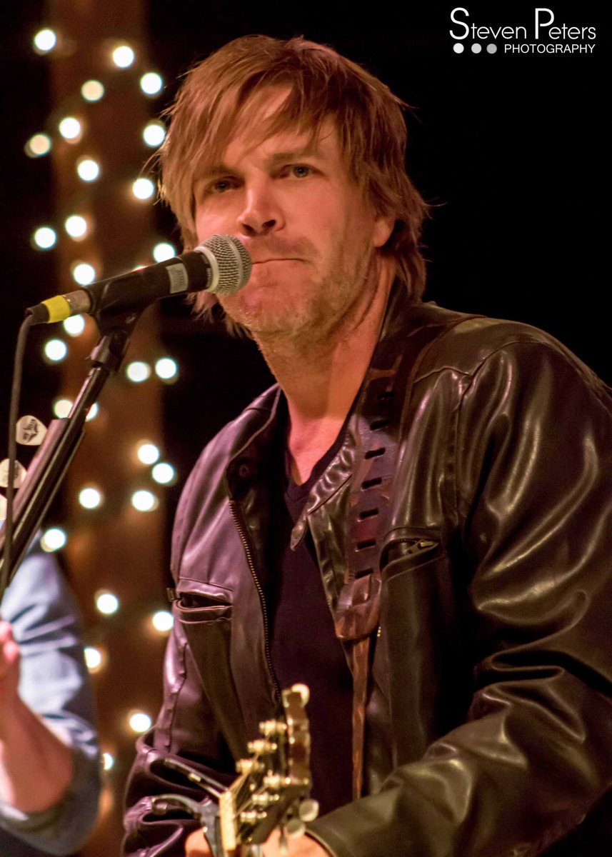 Yrs_Ago_Today's tweet image. 54 Years ago today
11/15/1970
Texas country musician Jack Ingram was born in the Woodlands, Texas.
#JackIngram